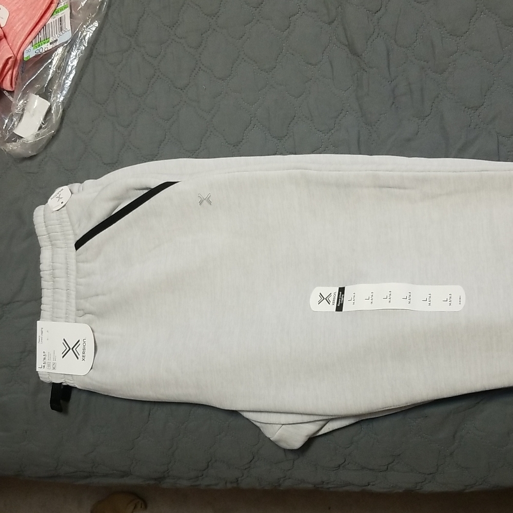 Girl pant that is large size. It is brand new and didn't worn once.